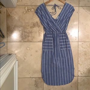 Cotten blend pocket front dress